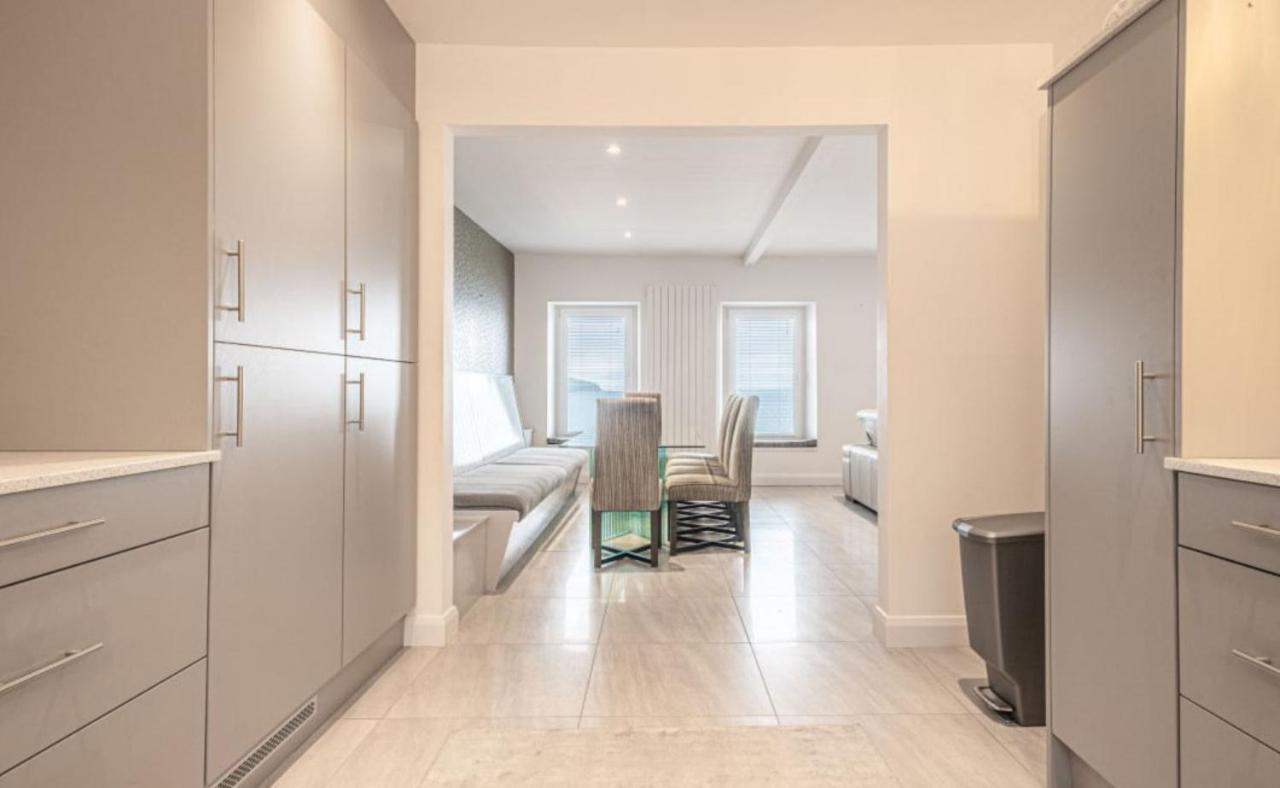 Promenade Apartment Panoramic Sea Views พอร์ตสจ๊วต ภายนอก รูปภาพ
