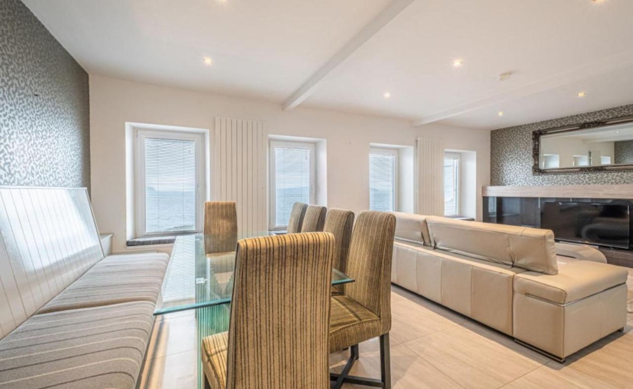 Promenade Apartment Panoramic Sea Views พอร์ตสจ๊วต ภายนอก รูปภาพ